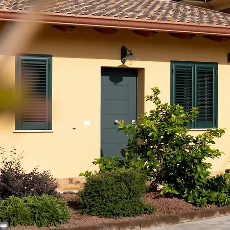 Casa Chiara לטינה