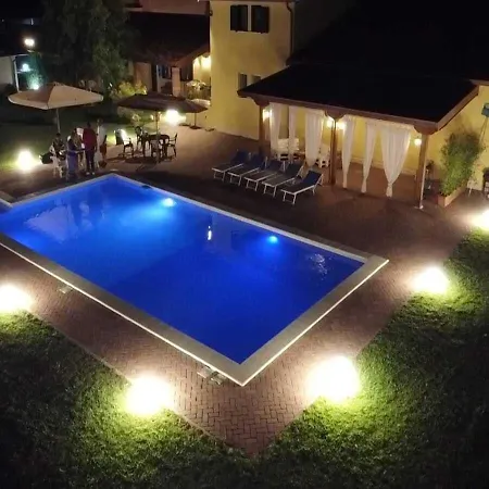 Agriturismo Casa Chiara * Латина